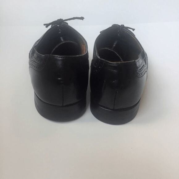 Cole Haan Classic Black Wingtip shoes size 10.5D - Picture 3 of 7